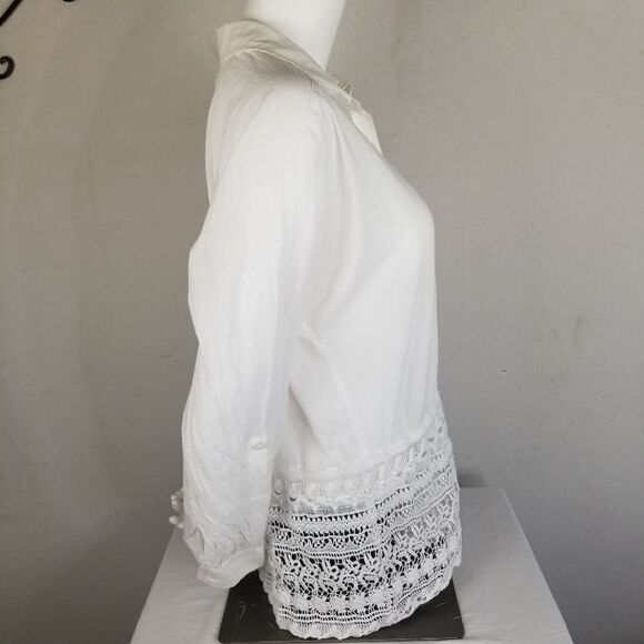Chico's Lace Bottom Button Front‎ Collared White Blouse - Picture 4 of 11